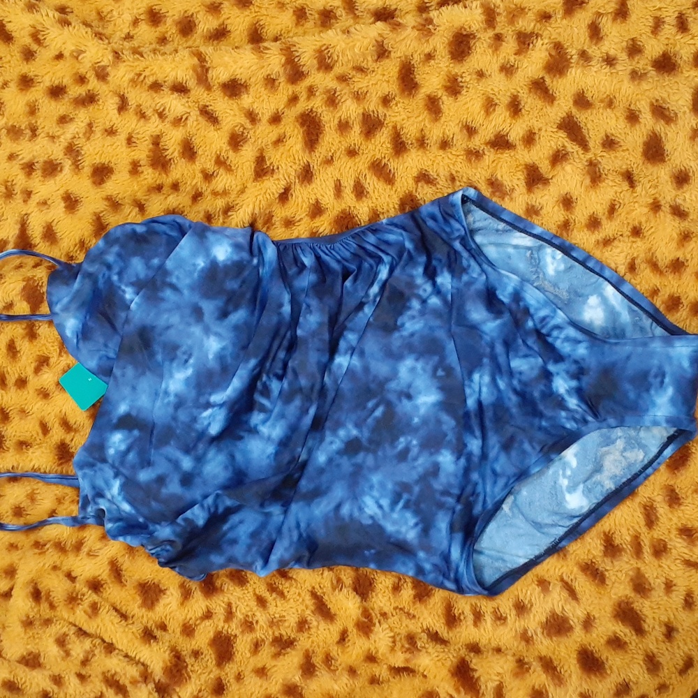NWT Aqua green swimwear size Medium